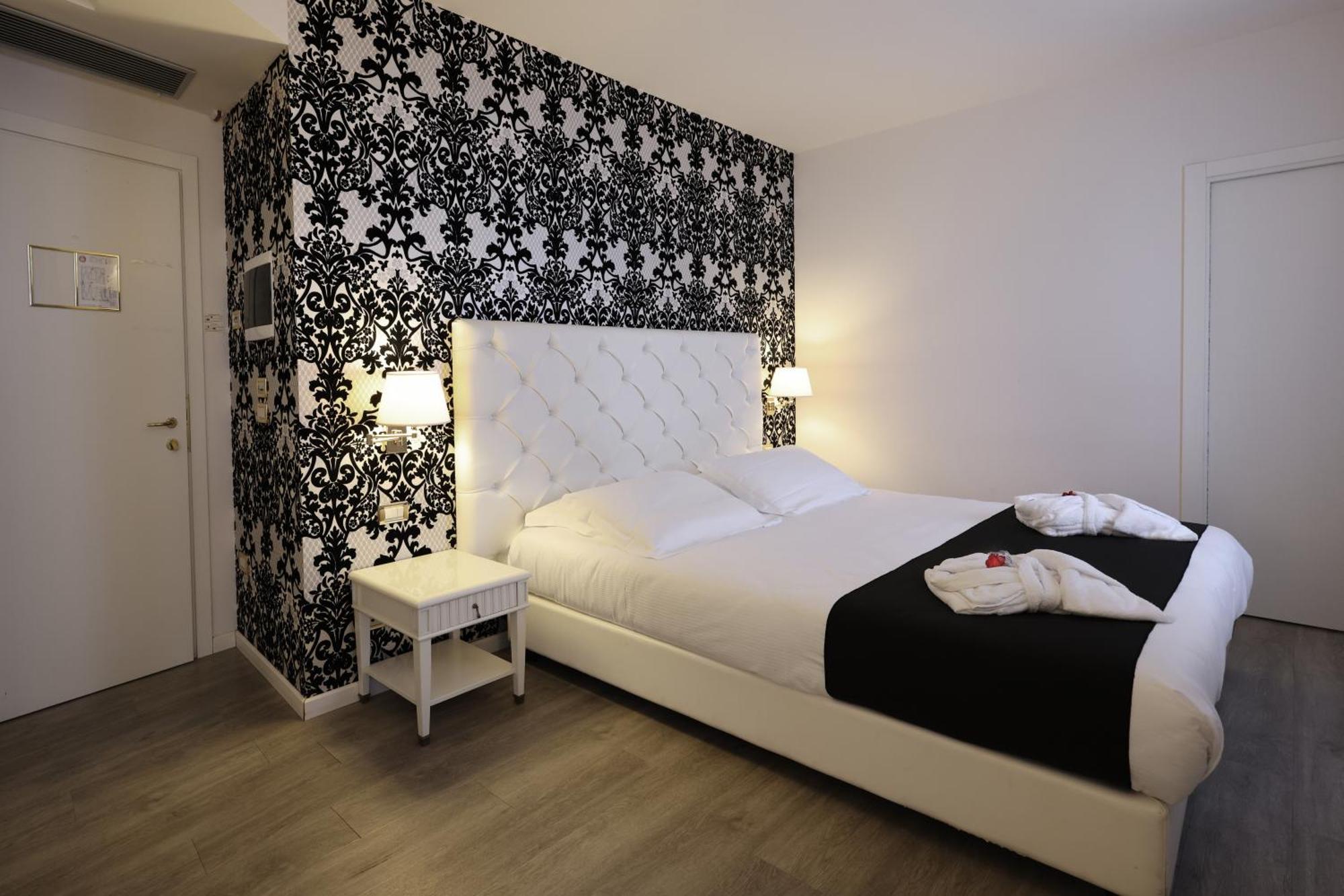 Hotel Palazzo Bello - Nuova Gestione Реканаті Екстер'єр фото